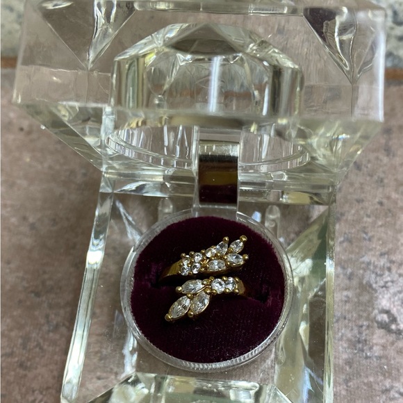 Jewelry For Less - Picture 13 of 15